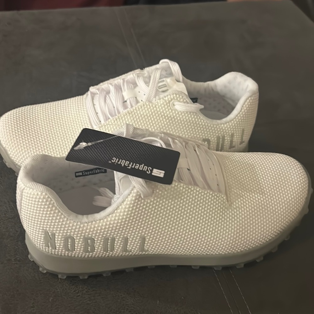 Brand new nobull turf trainer - good for inside the gym as well